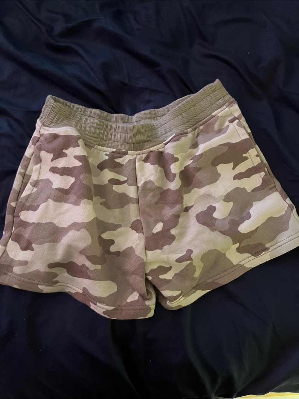 Aerie Camo Print Women's Lou - Olive/Beige